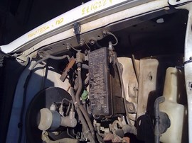 2004 TOYOTA TACOMA, WHITE, SR5 MODEL, STD CAB, 2.4L, AT, 2WD,  Z25173